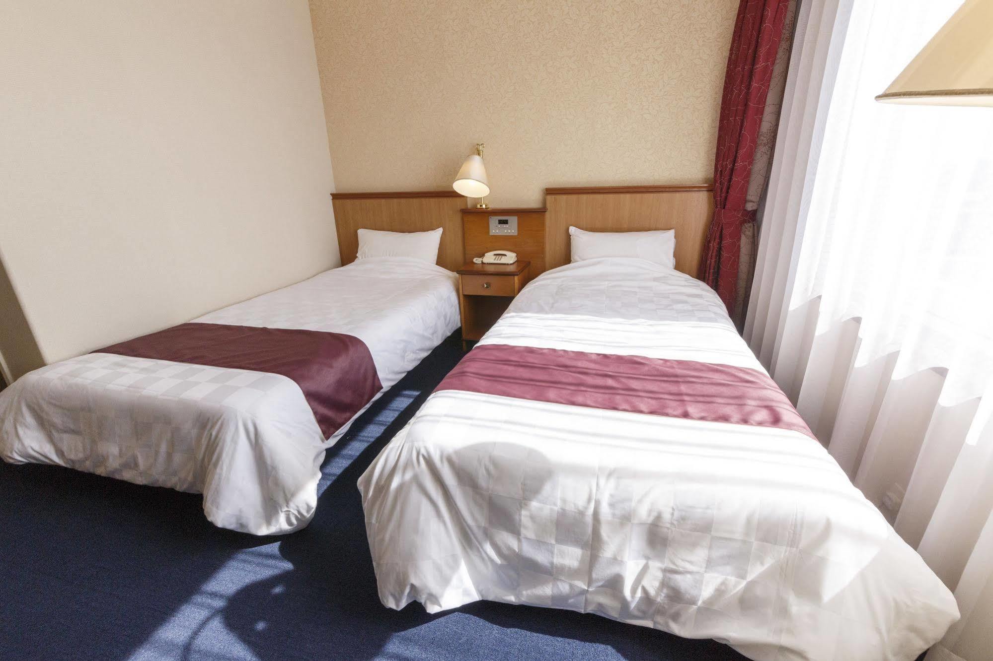 Hotel Court